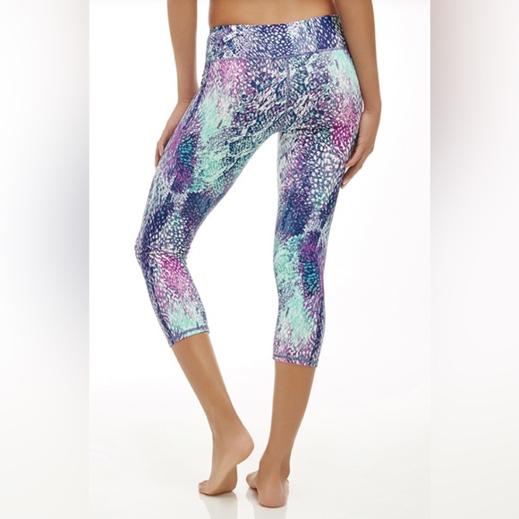 Fabletics Animal Impressions Cropped Leggings - Size XS - Picture 2 of 6